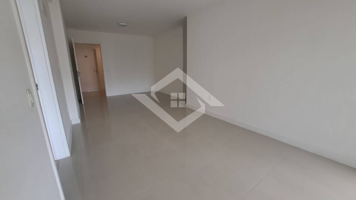 Apartamento à venda com 3 quartos, 118m² - Foto 3