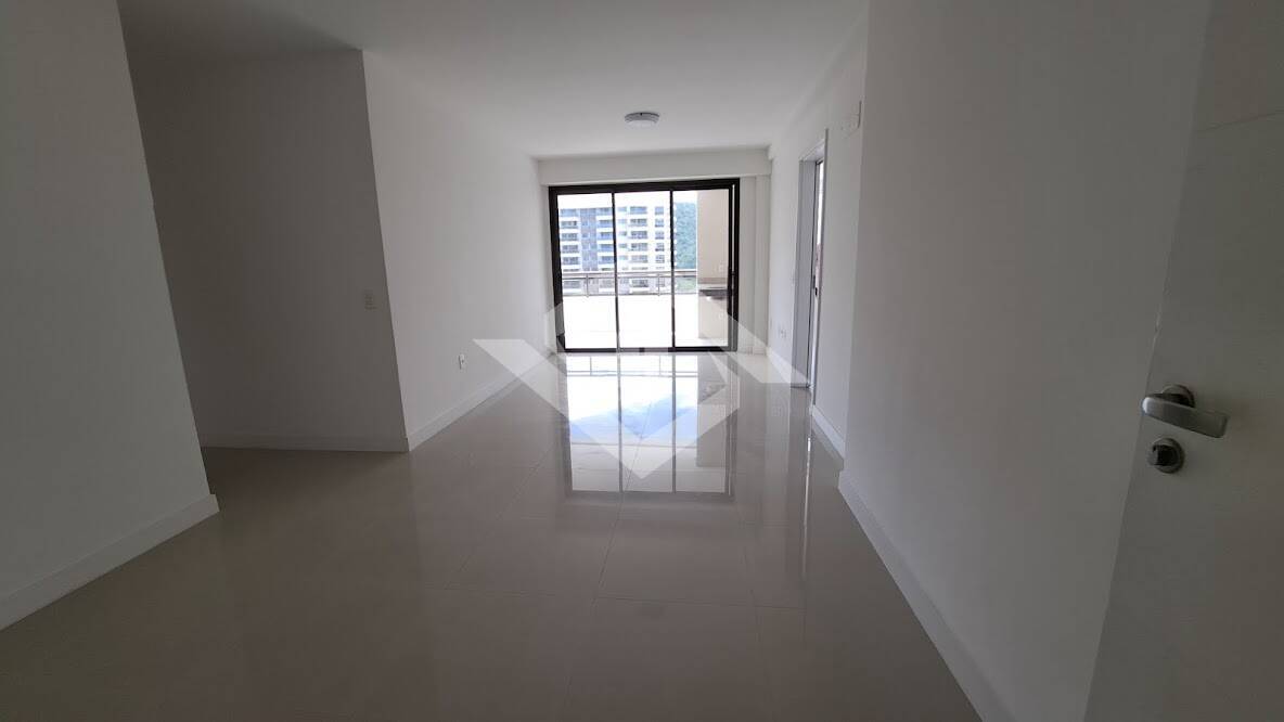 Apartamento à venda com 3 quartos, 118m² - Foto 4