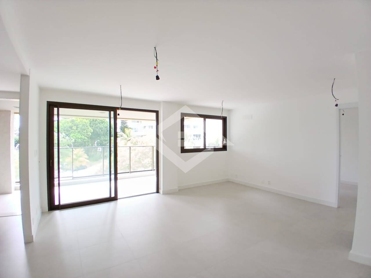 Apartamento à venda com 2 quartos, 77m² - Foto 37