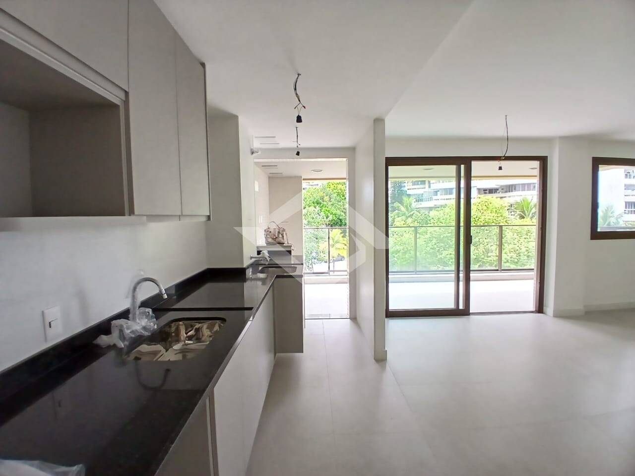 Apartamento à venda com 2 quartos, 77m² - Foto 40