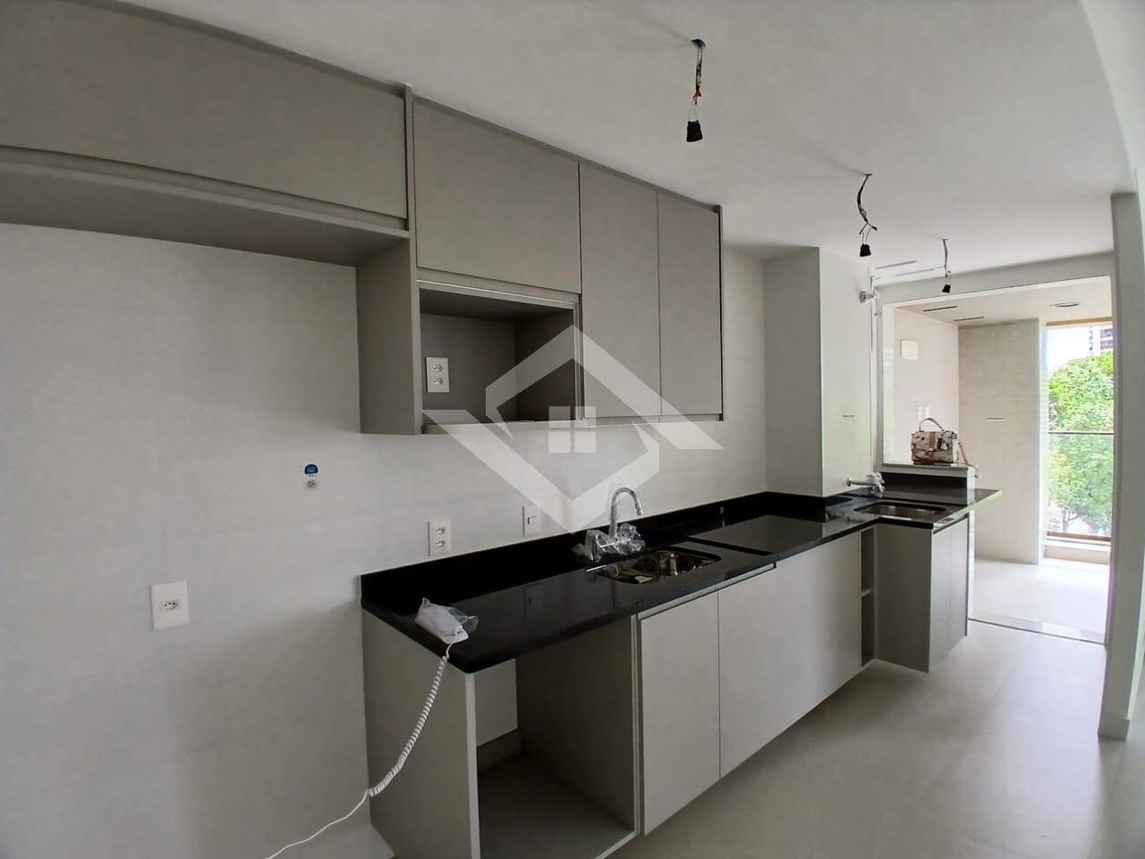 Apartamento à venda com 2 quartos, 77m² - Foto 41