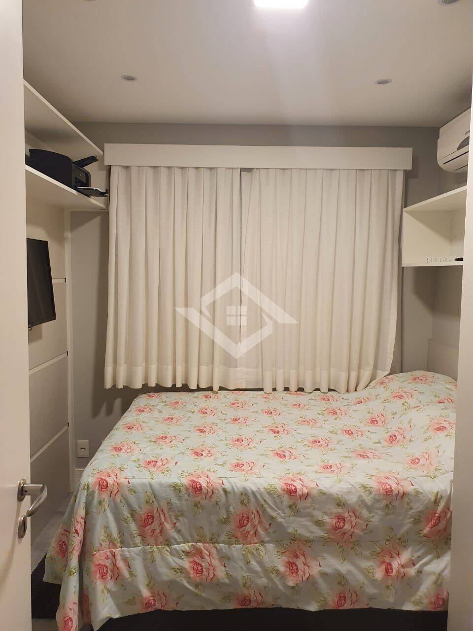 Apartamento à venda com 2 quartos, 70m² - Foto 19