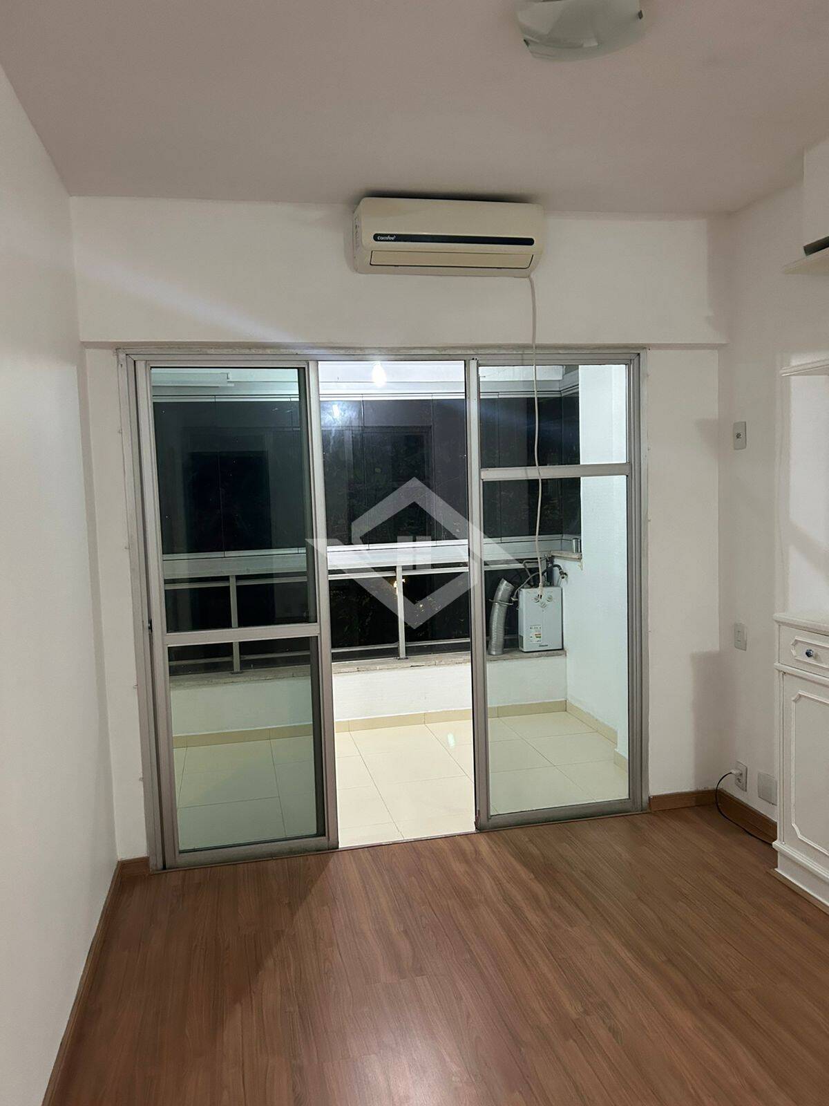 Apartamento para alugar com 1 quarto, 47m² - Foto 1