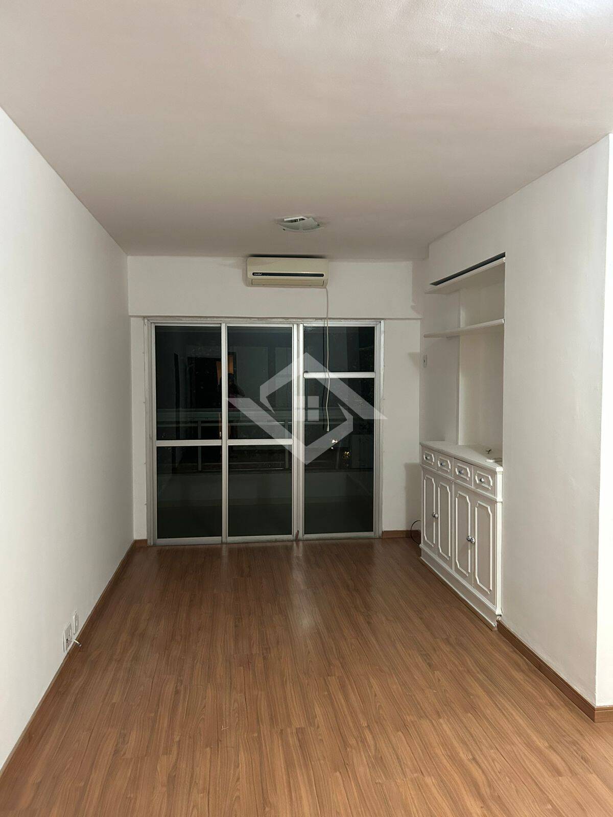 Apartamento para alugar com 1 quarto, 47m² - Foto 2