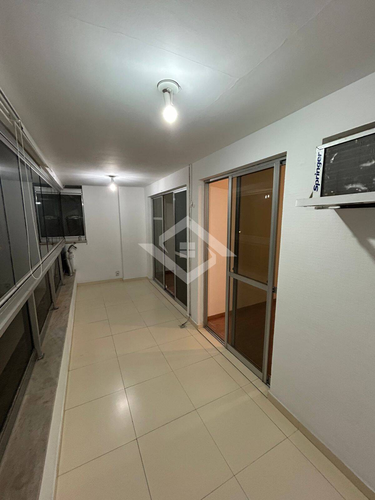 Apartamento para alugar com 1 quarto, 47m² - Foto 4