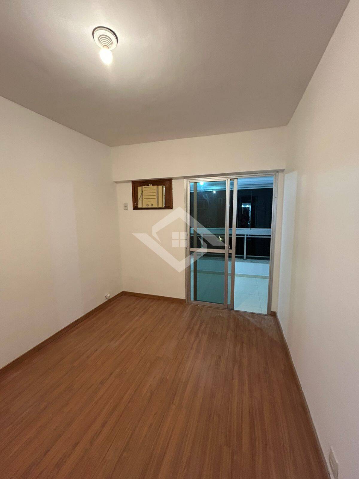 Apartamento para alugar com 1 quarto, 47m² - Foto 25