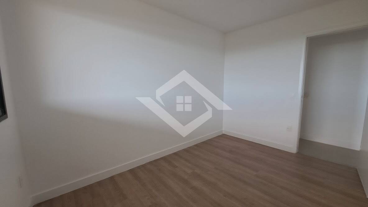 Apartamento à venda com 3 quartos, 117m² - Foto 9