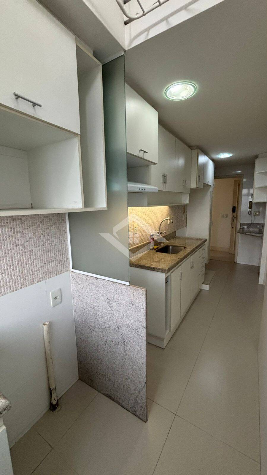 Apartamento à venda com 2 quartos, 61m² - Foto 13