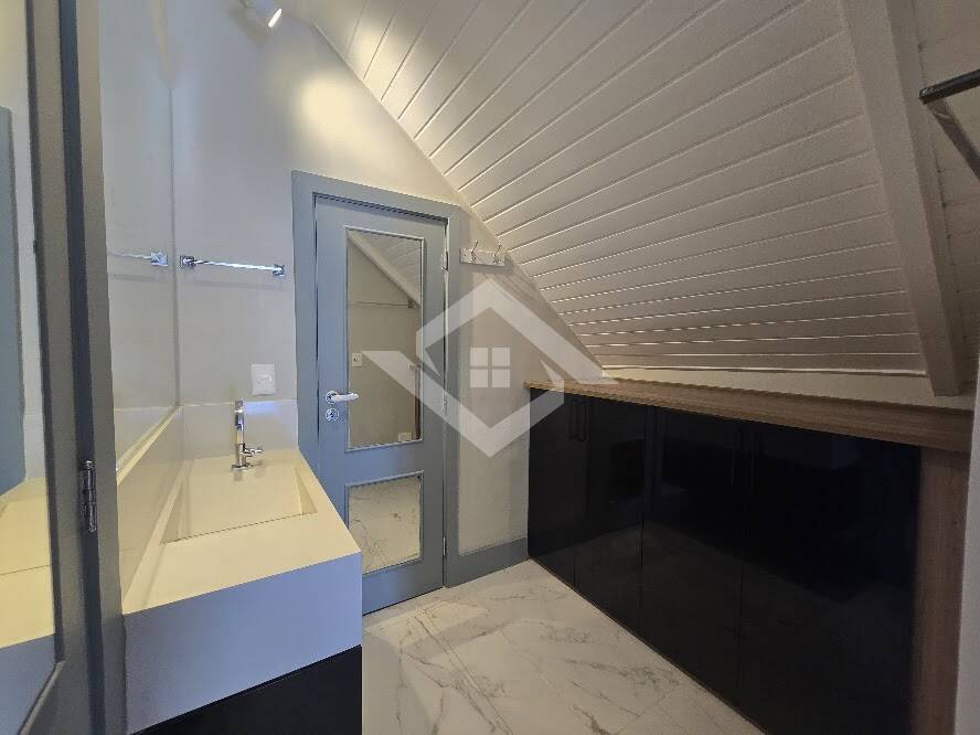 Casa à venda com 5 quartos, 300m² - Foto 65