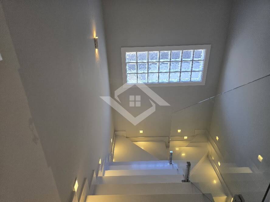 Casa à venda com 5 quartos, 300m² - Foto 59