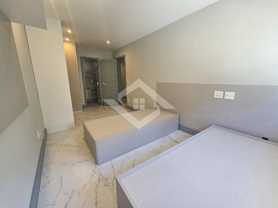 Casa à venda com 5 quartos, 300m² - Foto 53