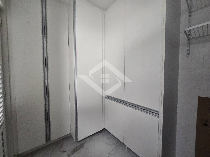 Casa à venda com 5 quartos, 300m² - Foto 19