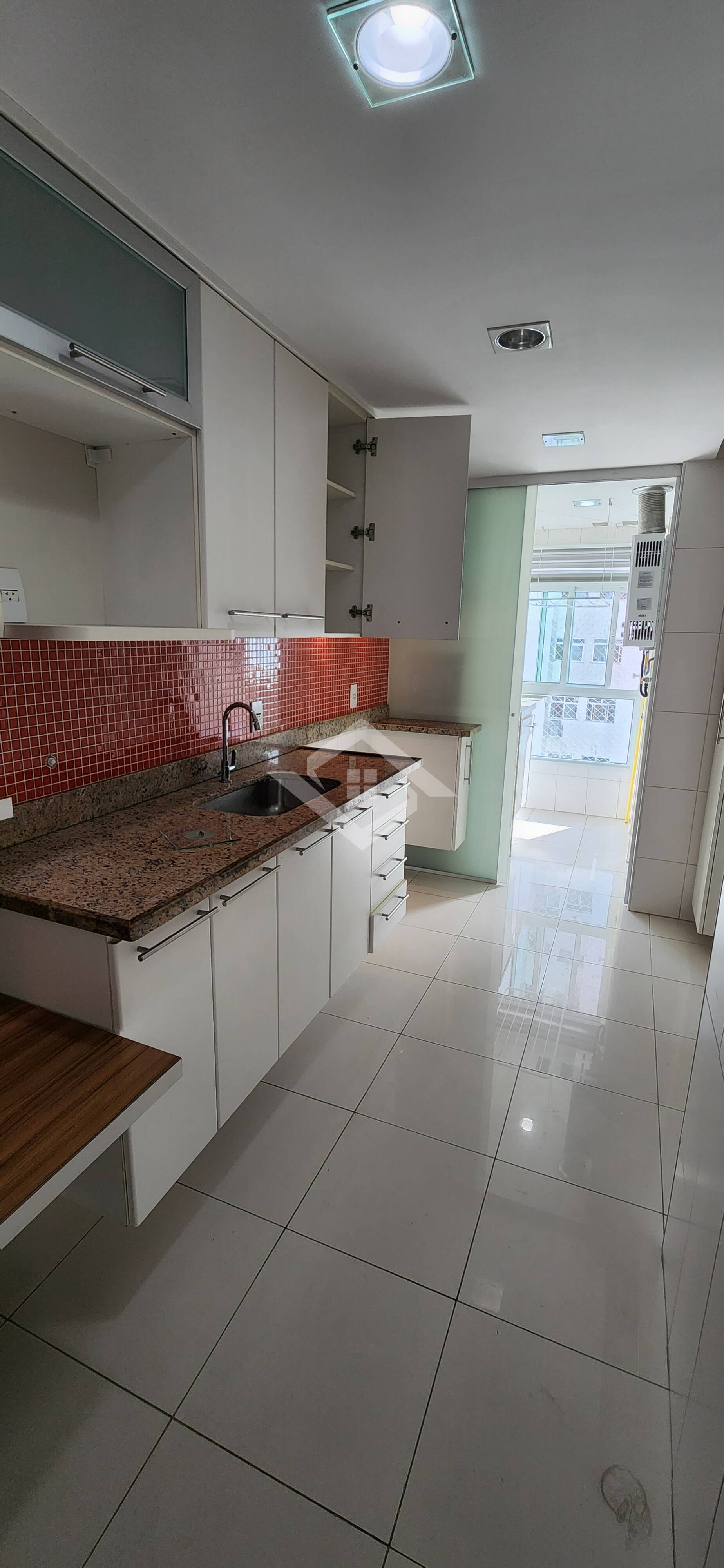 Apartamento à venda com 3 quartos, 97m² - Foto 5