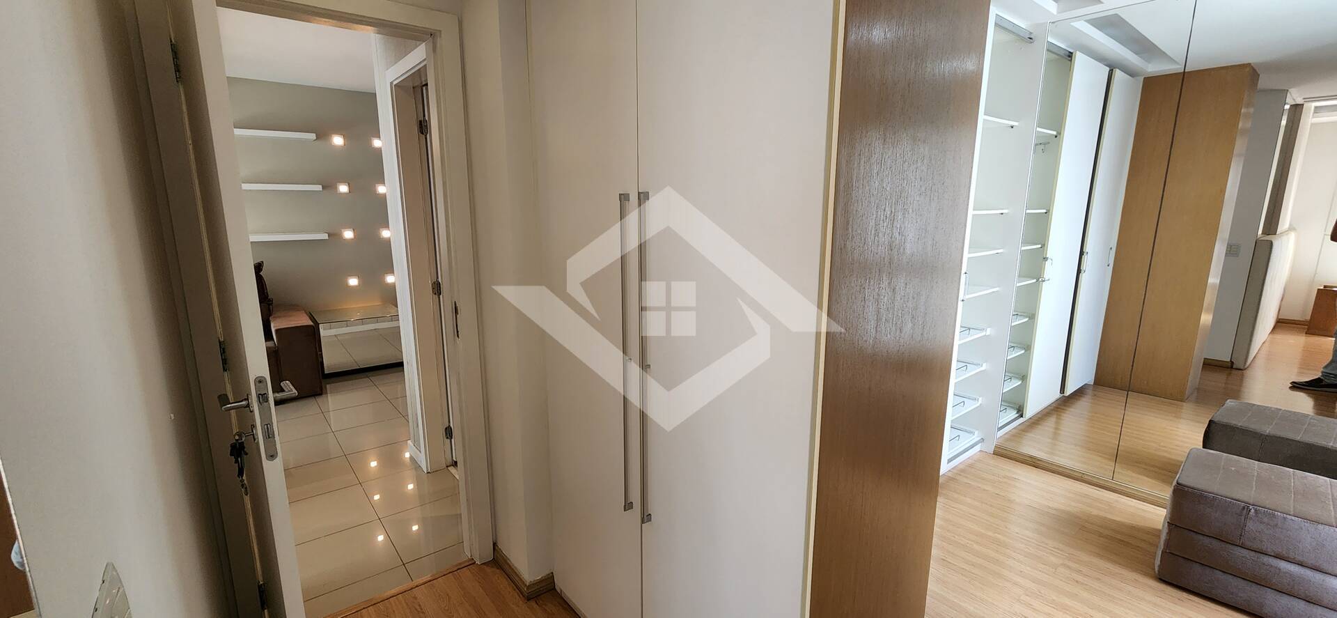 Apartamento à venda com 3 quartos, 97m² - Foto 9