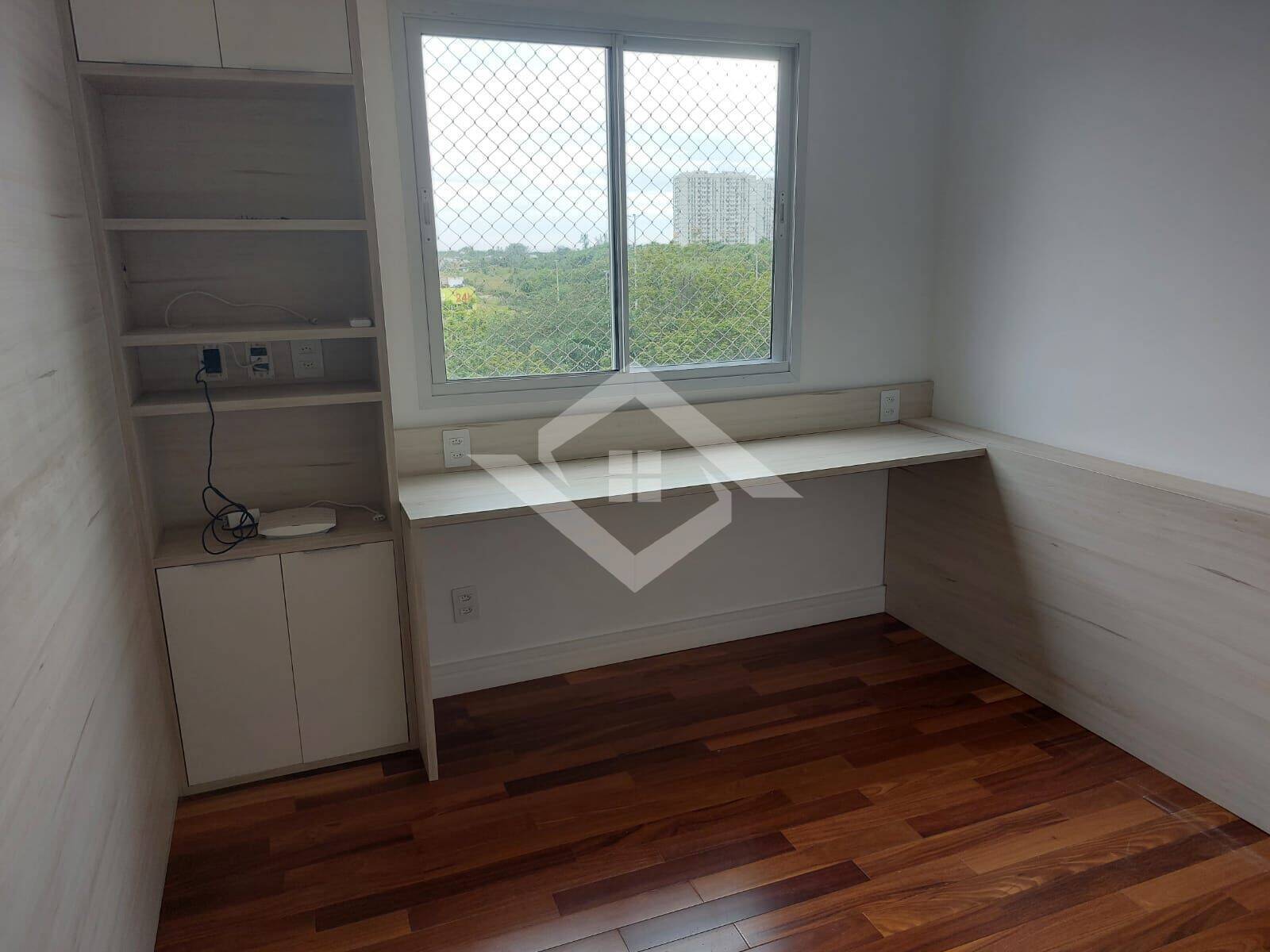 Apartamento à venda com 3 quartos, 151m² - Foto 2