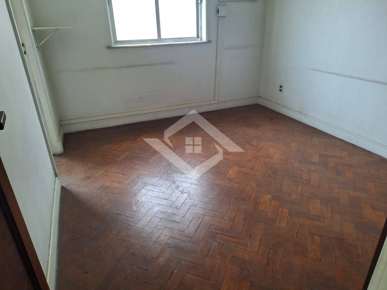 Casa à venda com 3 quartos, 178m² - Foto 14