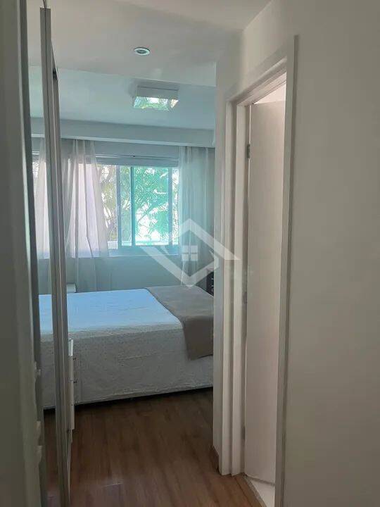 Apartamento à venda com 3 quartos, 154m² - Foto 12