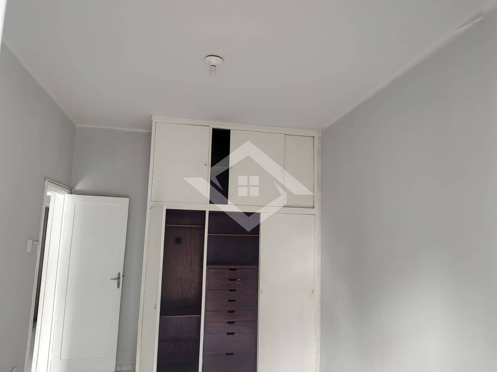 Apartamento à venda com 2 quartos, 62m² - Foto 9