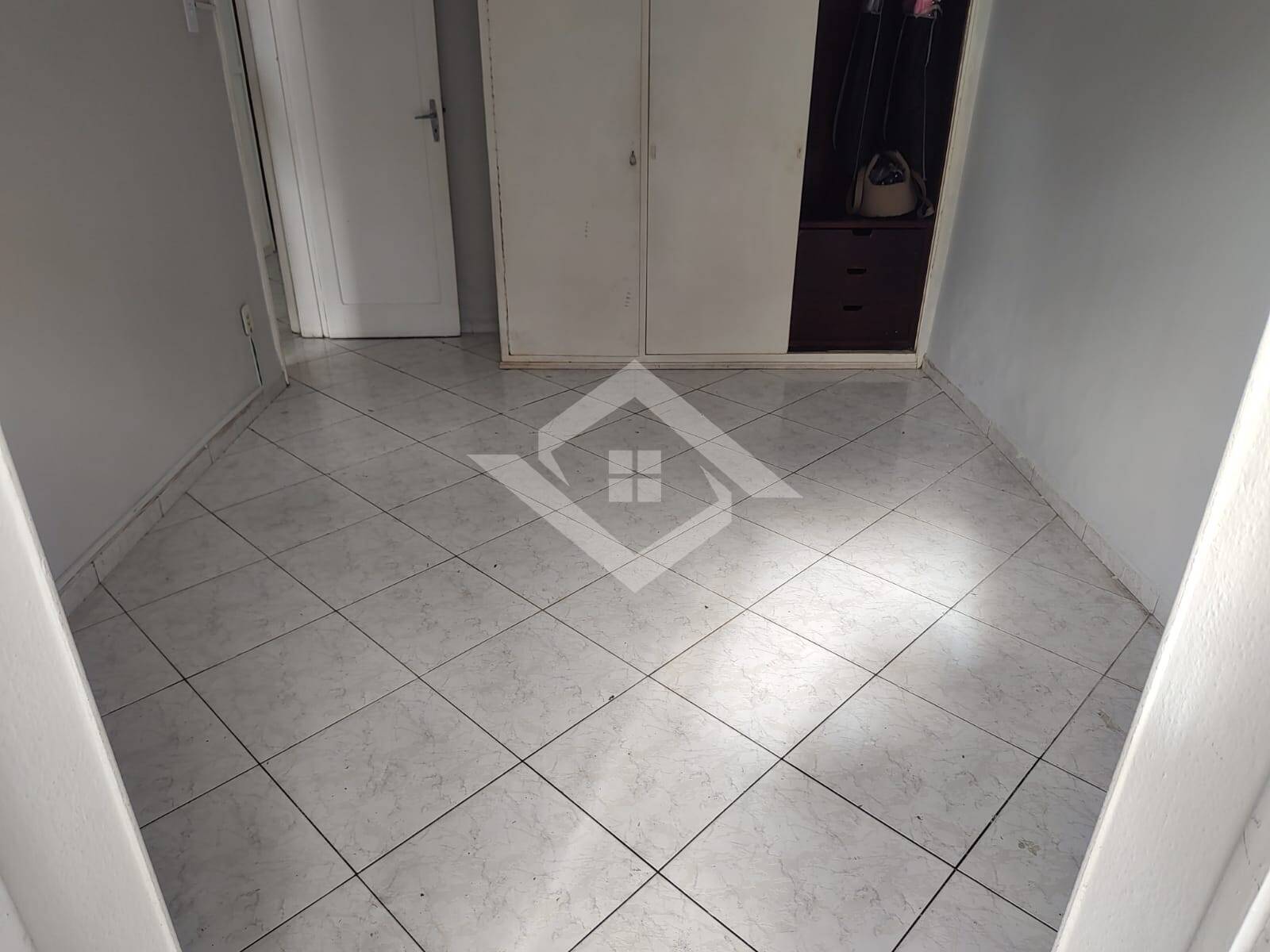 Apartamento à venda com 2 quartos, 62m² - Foto 12