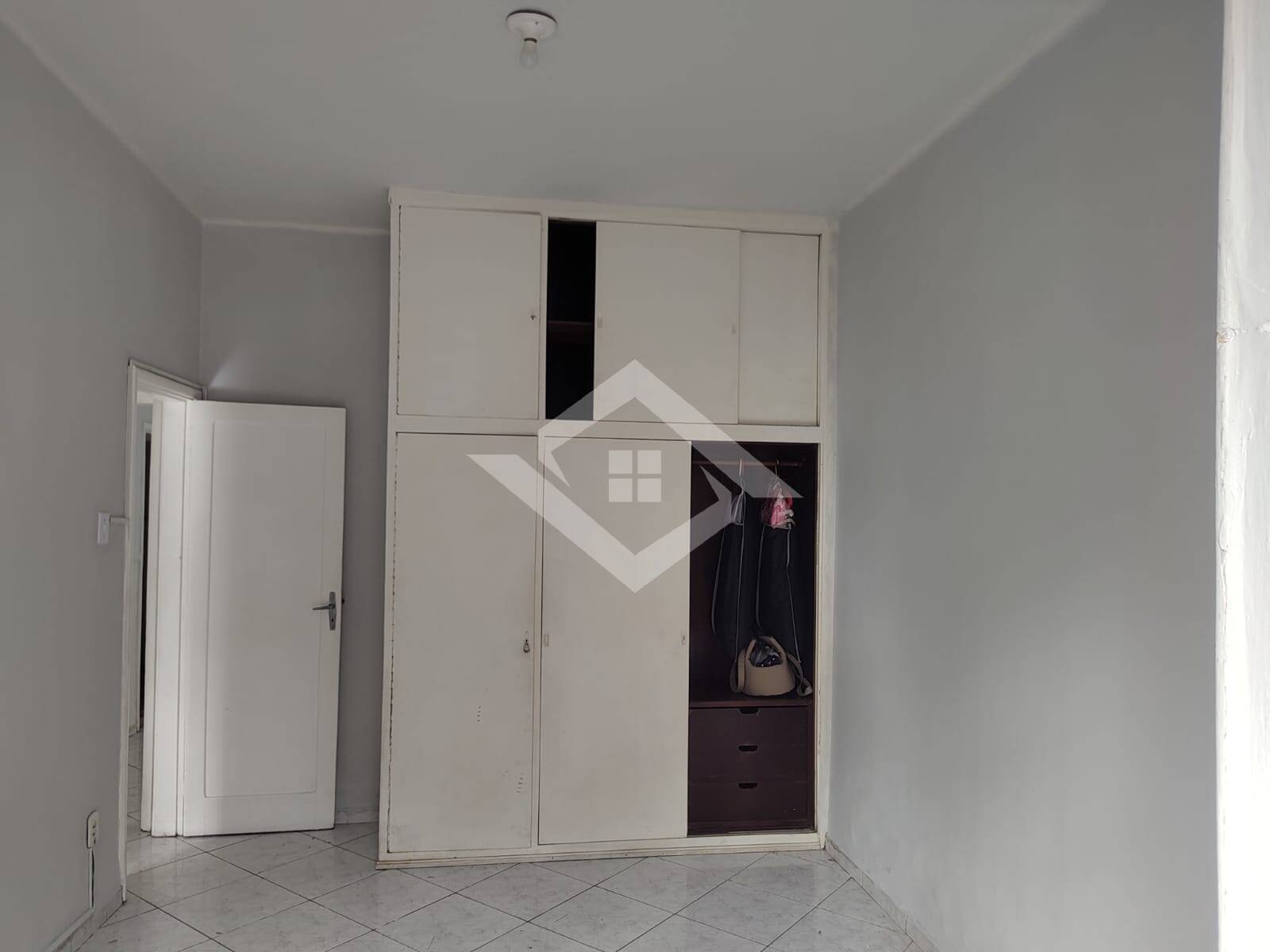 Apartamento à venda com 2 quartos, 62m² - Foto 13