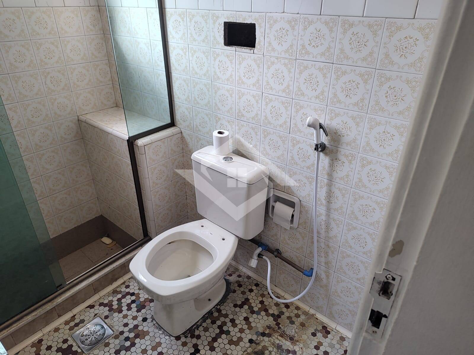 Apartamento à venda com 2 quartos, 62m² - Foto 15