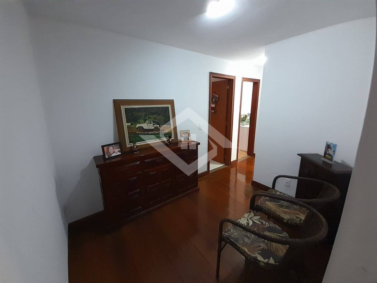 Apartamento à venda com 3 quartos, 180m² - Foto 6