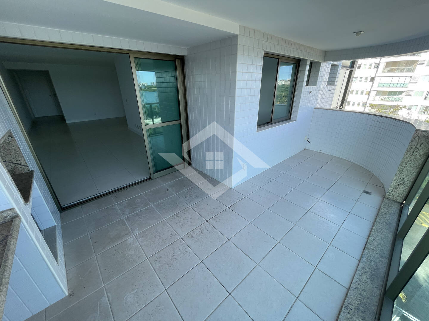 Apartamento à venda com 3 quartos, 148m² - Foto 5