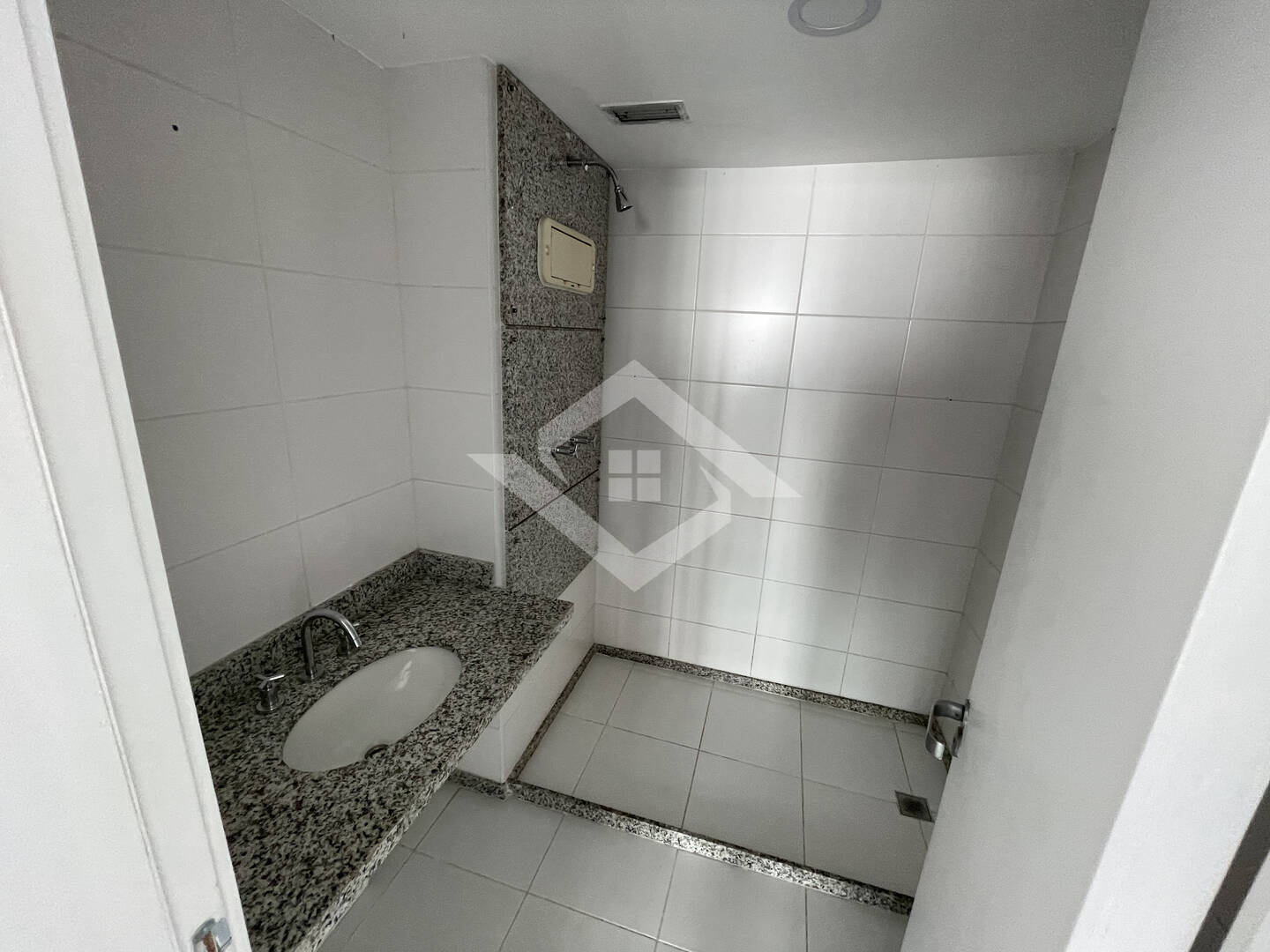 Apartamento à venda com 3 quartos, 148m² - Foto 11