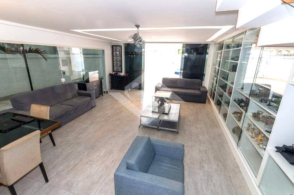 Casa à venda com 3 quartos, 264m² - Foto 3