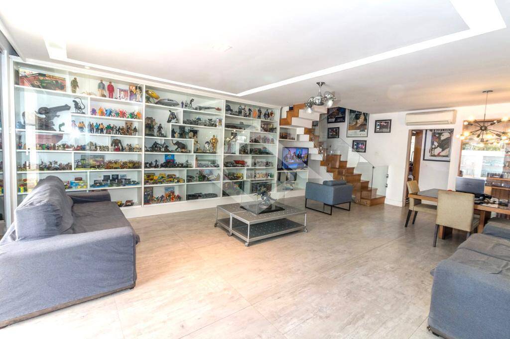 Casa à venda com 3 quartos, 264m² - Foto 10