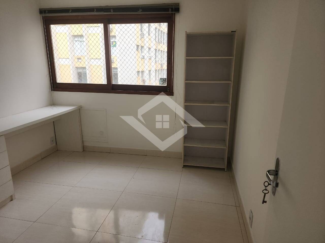 Apartamento à venda com 3 quartos, 87m² - Foto 17