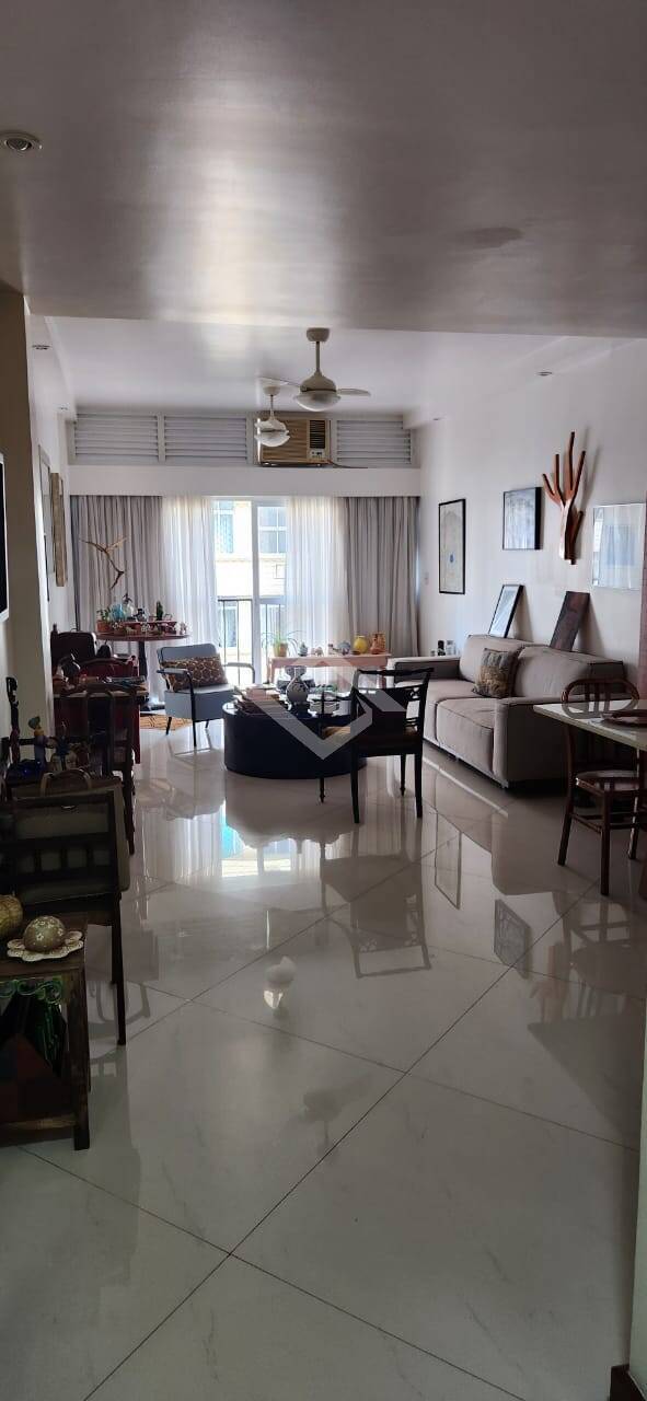 Apartamento à venda com 3 quartos, 114m² - Foto 1