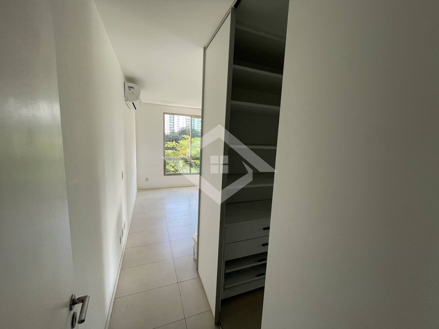 Apartamento à venda com 4 quartos, 275m² - Foto 16