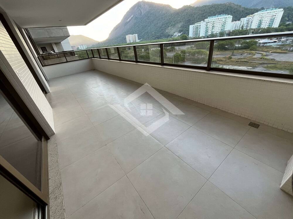 Apartamento à venda com 3 quartos, 134m² - Foto 4