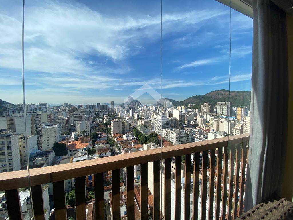 Apartamento à venda com 1 quarto, 37m² - Foto 1