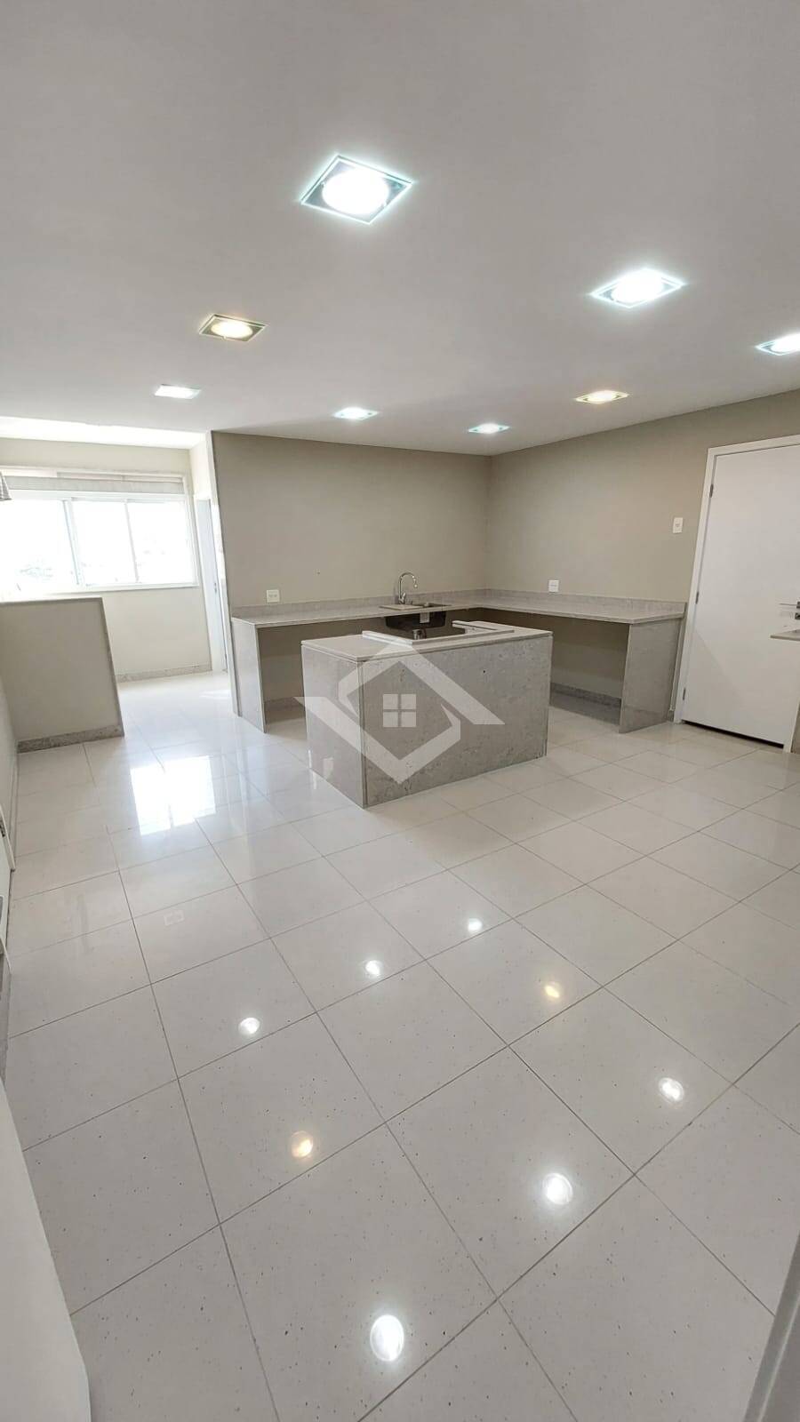 Apartamento à venda com 4 quartos, 288m² - Foto 3