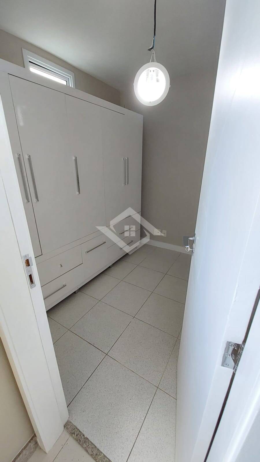 Apartamento à venda com 4 quartos, 288m² - Foto 4