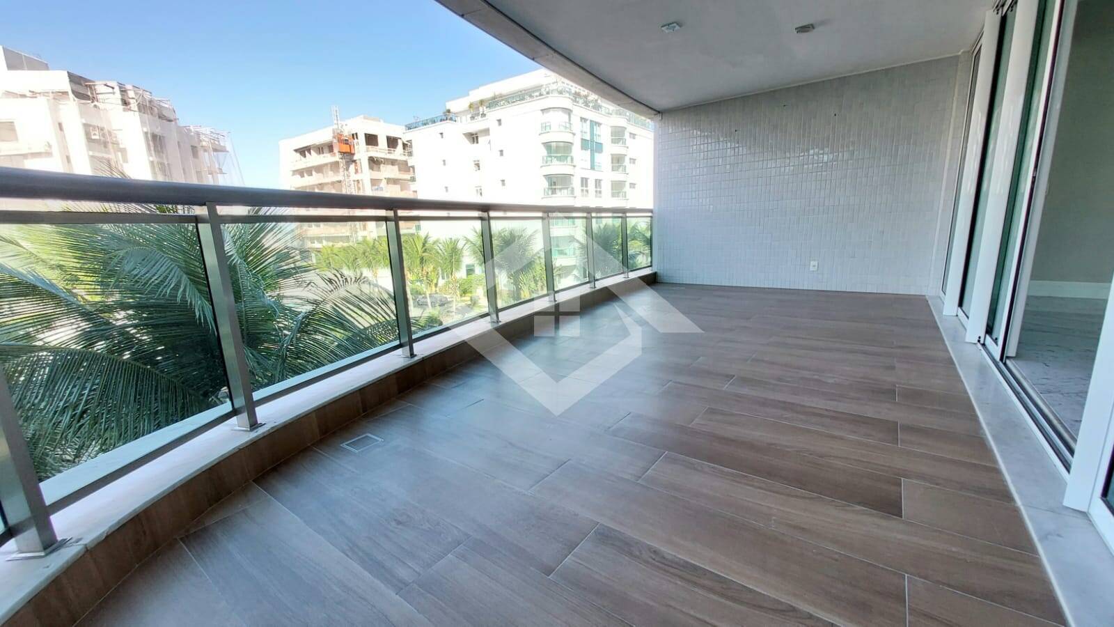 Apartamento à venda com 4 quartos, 288m² - Foto 1