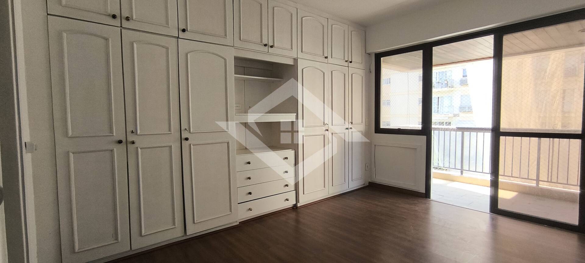 Apartamento à venda com 4 quartos, 159m² - Foto 15