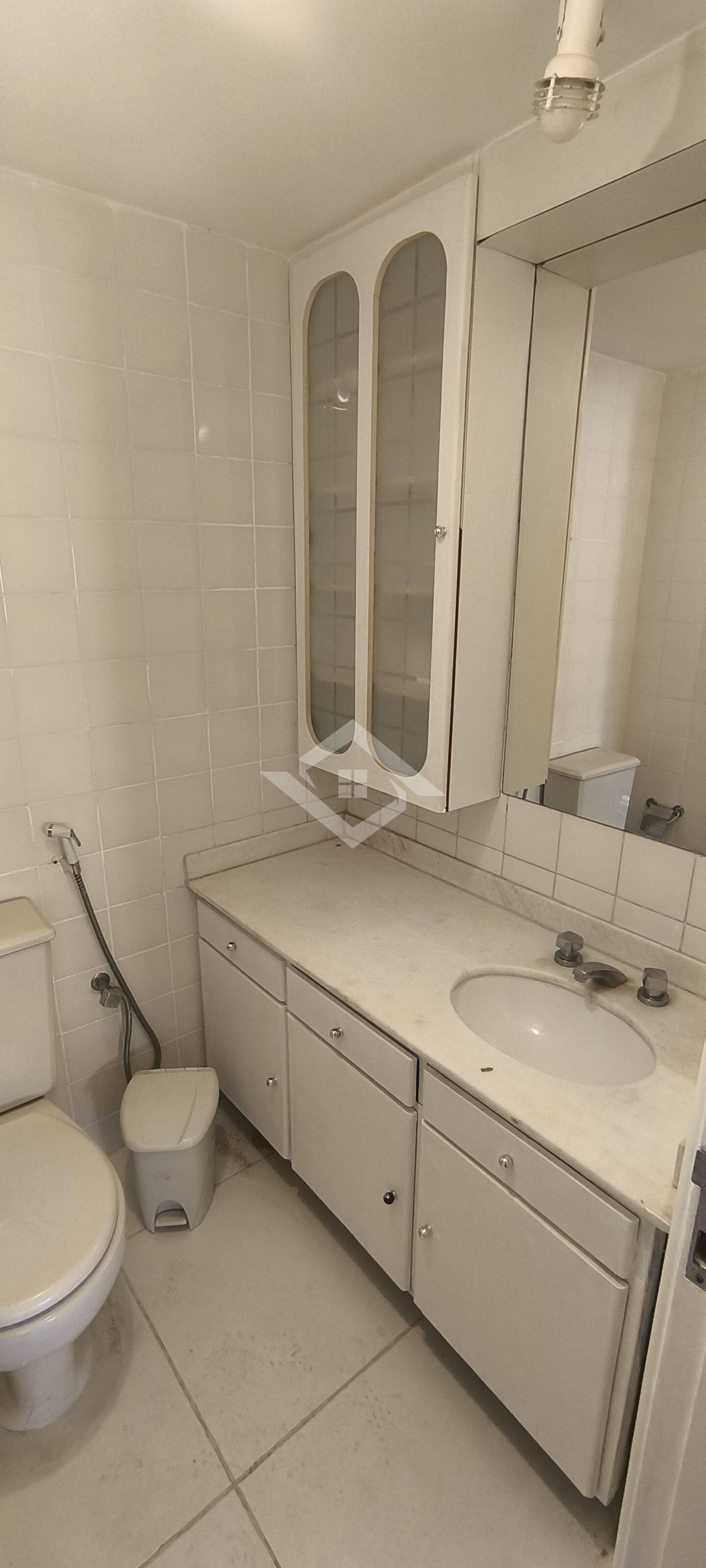 Apartamento à venda com 4 quartos, 159m² - Foto 14