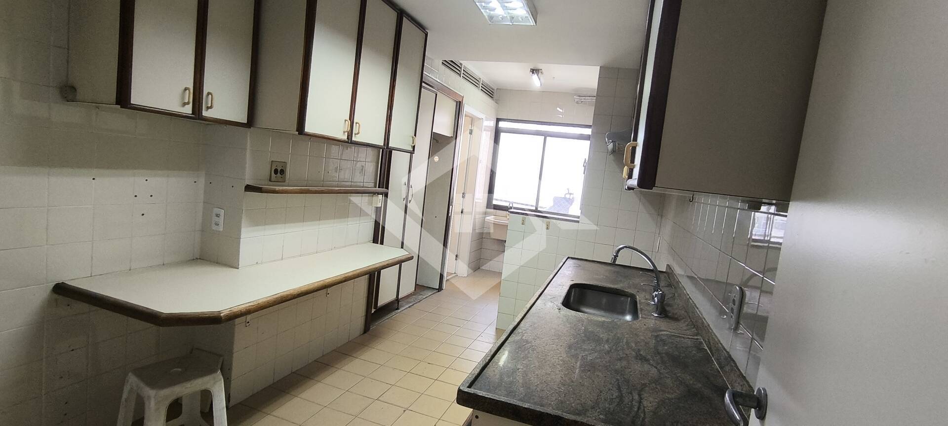 Apartamento à venda com 4 quartos, 159m² - Foto 21