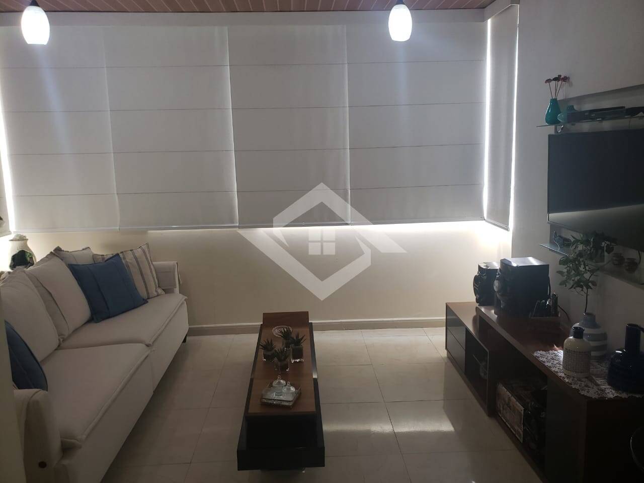 Apartamento à venda com 2 quartos, 81m² - Foto 3