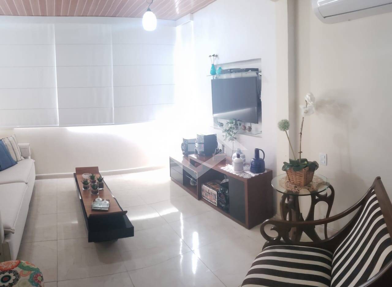 Apartamento à venda com 2 quartos, 81m² - Foto 4