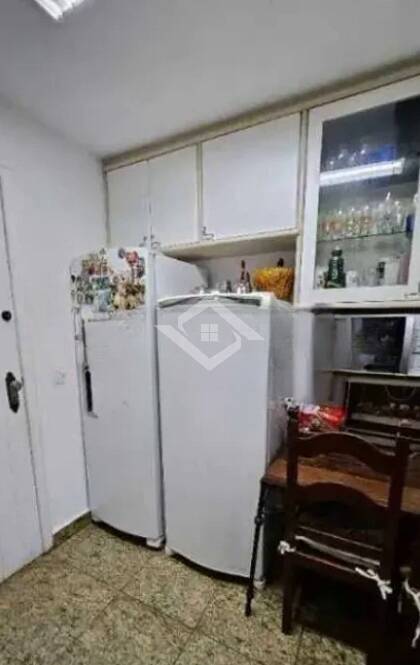 Apartamento à venda com 4 quartos, 142m² - Foto 24