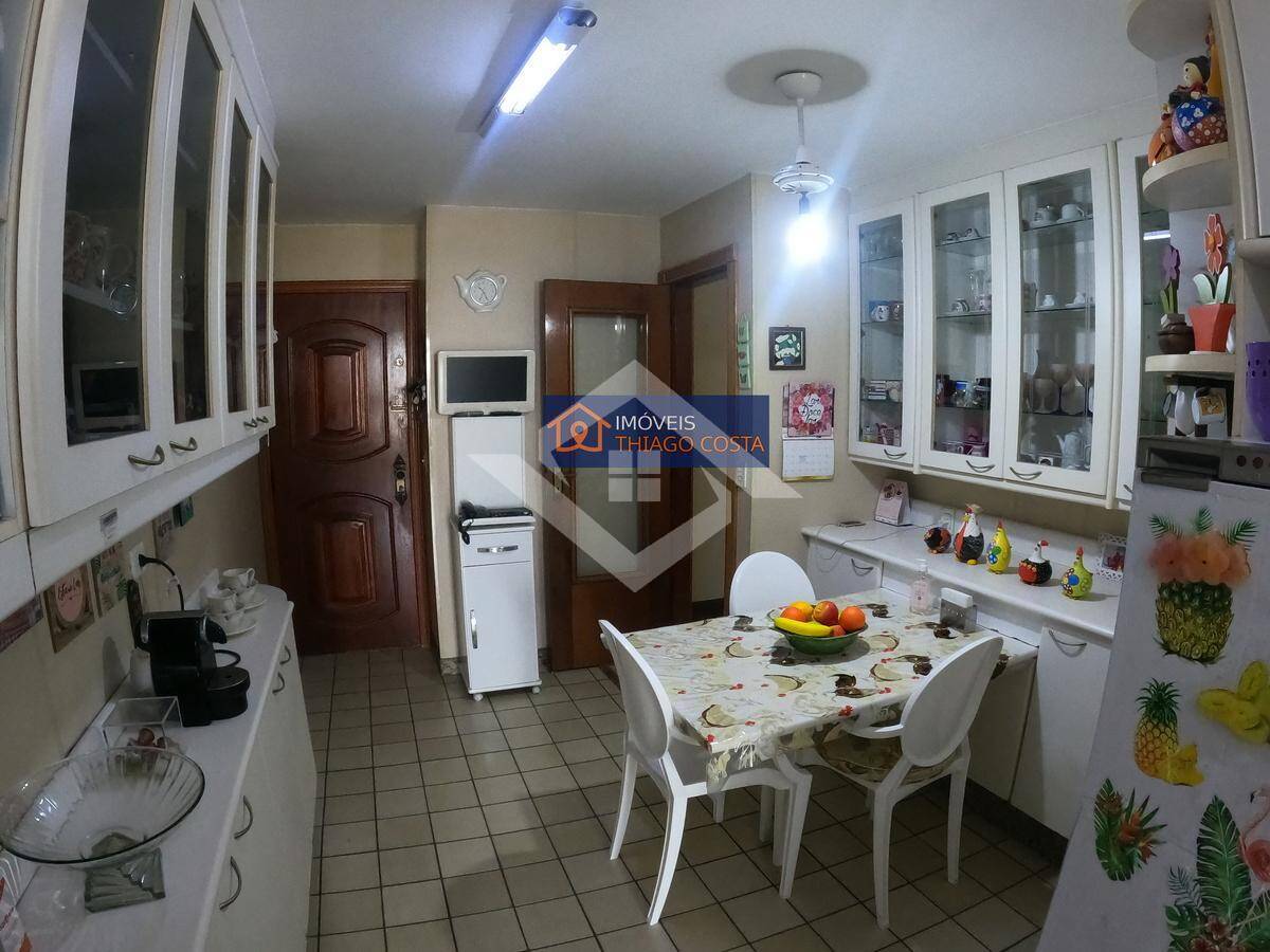 Apartamento à venda com 4 quartos, 185m² - Foto 11