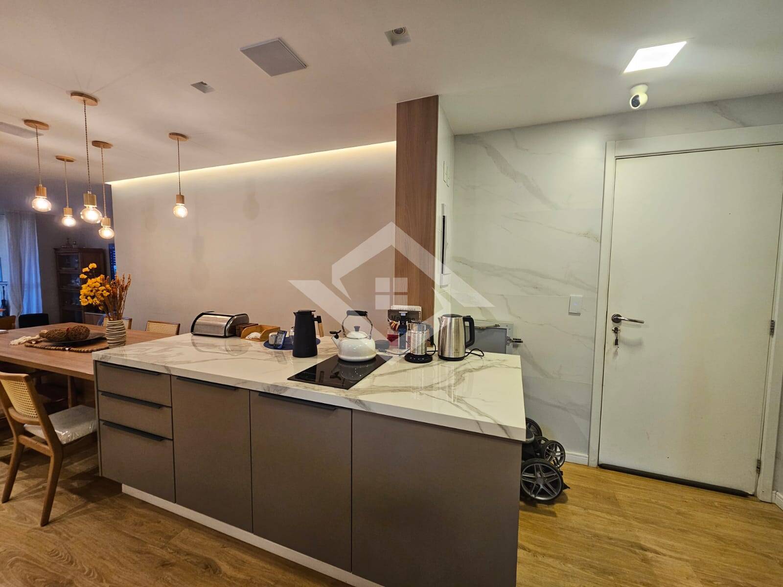 Apartamento à venda com 3 quartos, 144m² - Foto 15