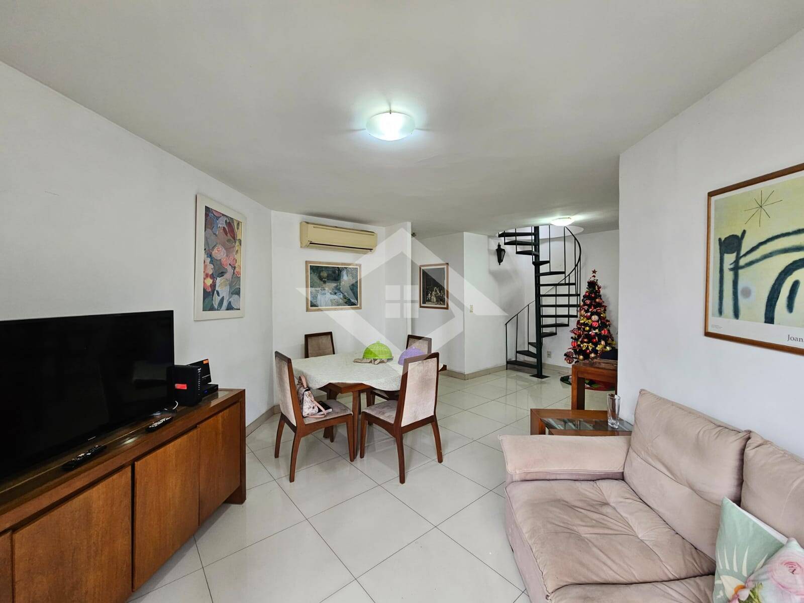 Apartamento à venda com 3 quartos, 154m² - Foto 4