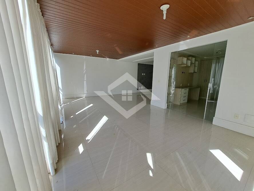 Apartamento à venda com 2 quartos, 119m² - Foto 1