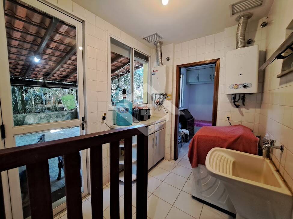 Casa à venda com 4 quartos, 300m² - Foto 26