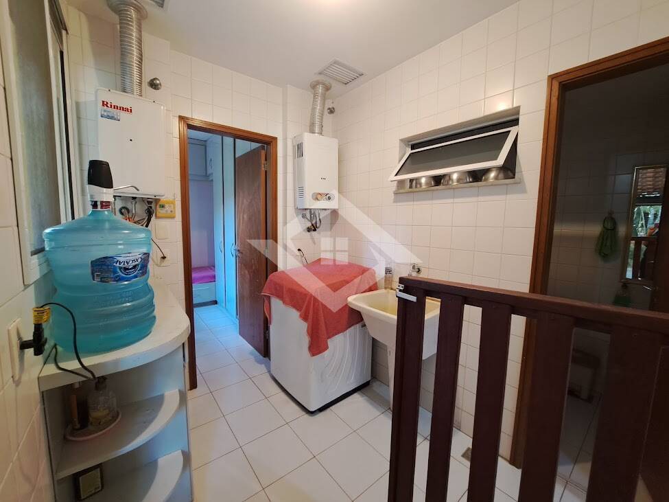 Casa à venda com 4 quartos, 300m² - Foto 24